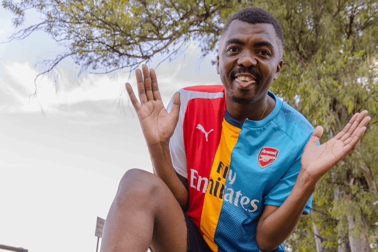 Loyiso Gola
