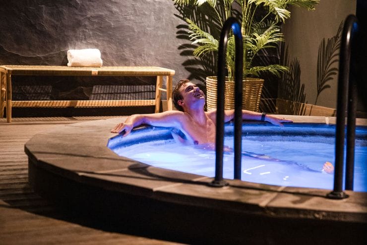 Grotto Spa at 15 on Orange Hotel jacuzzi